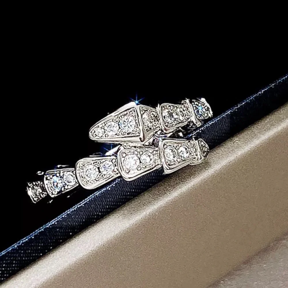 🐍18k White Gold plated Serpentine Snake Cz Diamond Ring
